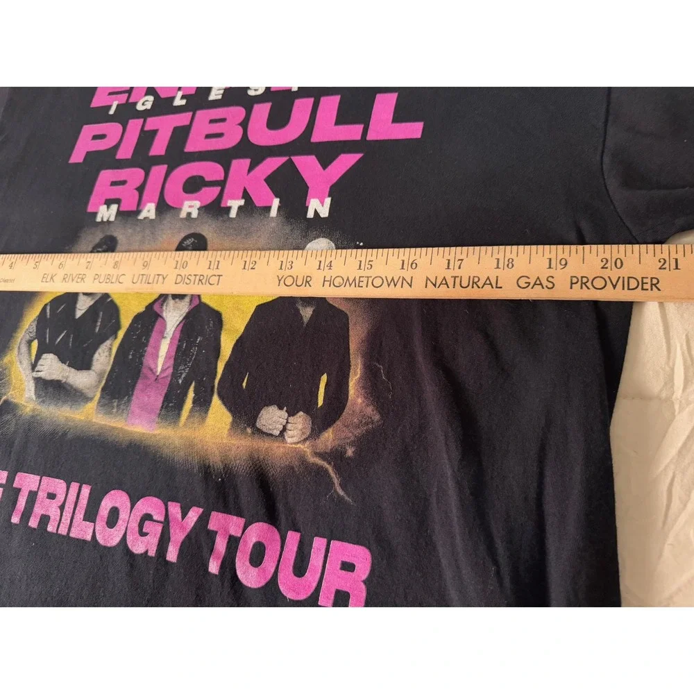 Pitbull Enrique Iglesias Ricky Martin Trilogy Tour 2023-24 Concert T-Shirt Large